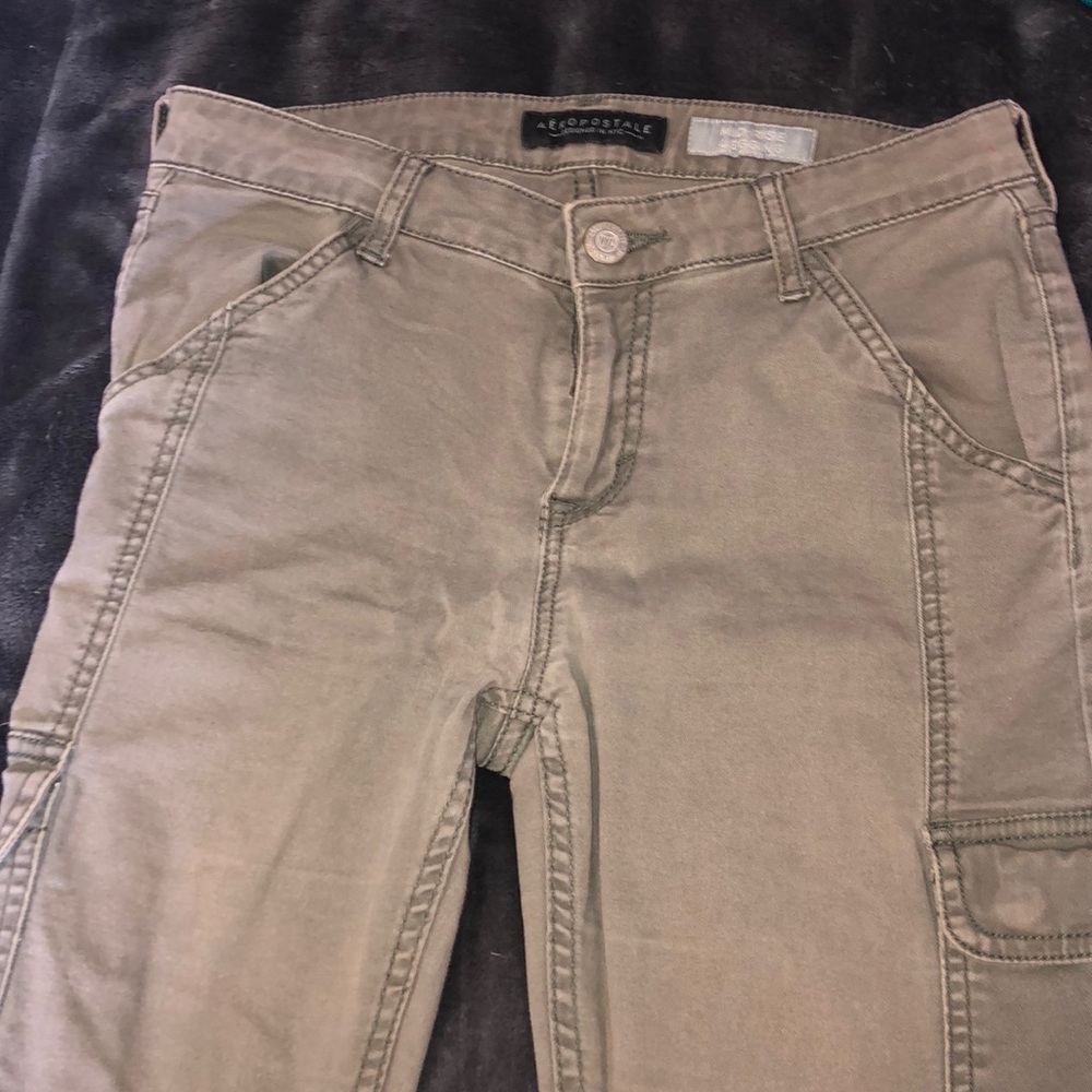 Green cargo jeans